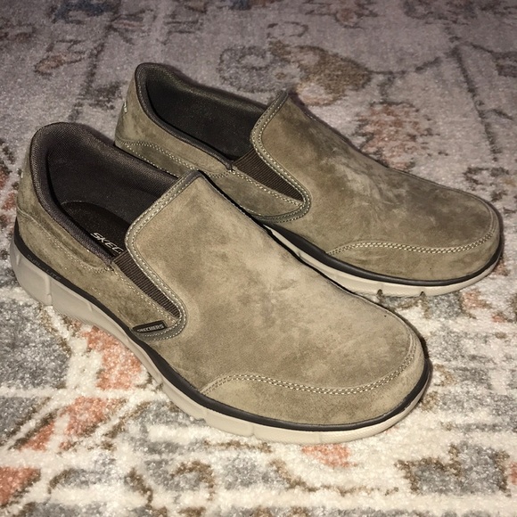 slip ons skechers